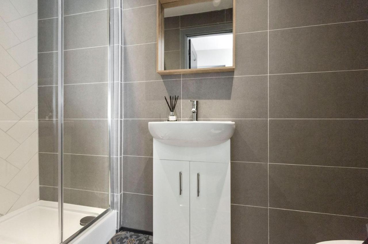 Appartement ✰Onpoint -Modern & Fresh Studio Apt Close To Centre - Convenient!✰ à Beeston  Extérieur photo