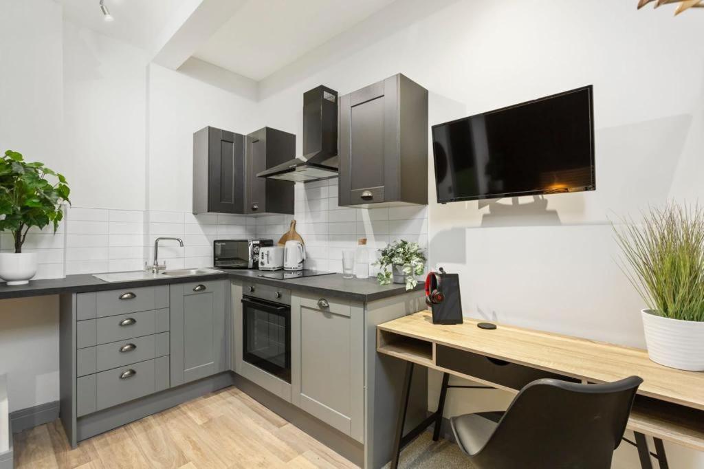 Appartement ✰Onpoint -Modern & Fresh Studio Apt Close To Centre - Convenient!✰ à Beeston  Extérieur photo