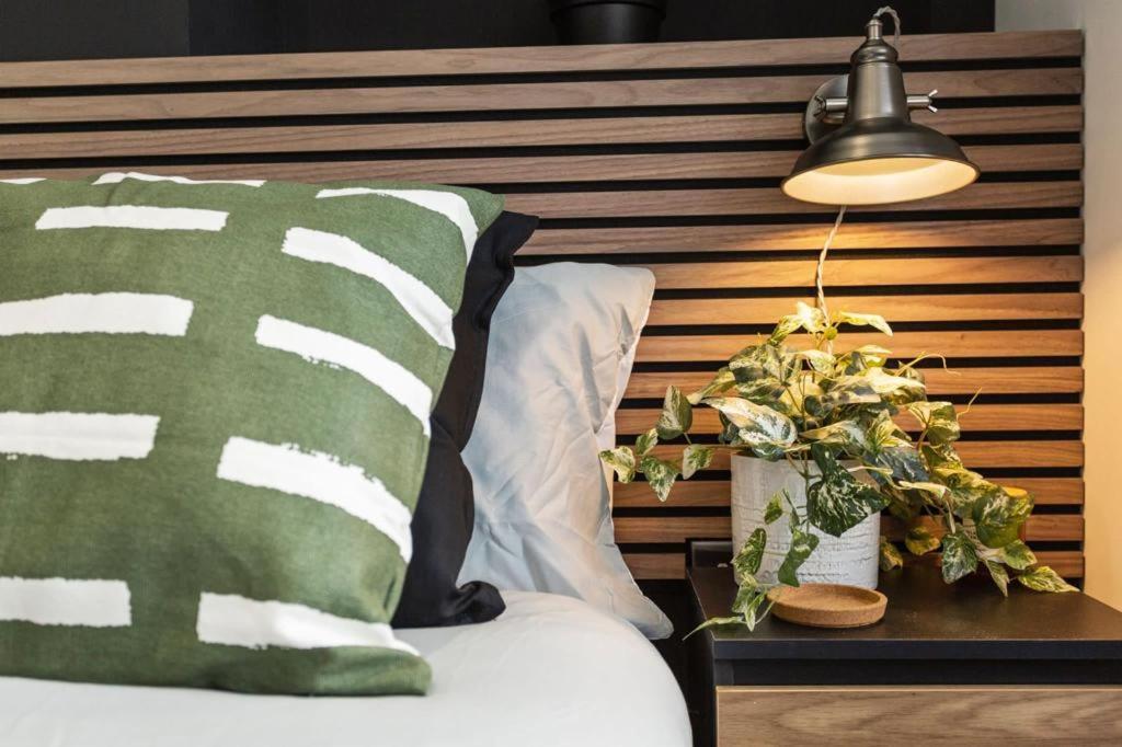 Appartement ✰Onpoint -Modern & Fresh Studio Apt Close To Centre - Convenient!✰ à Beeston  Extérieur photo